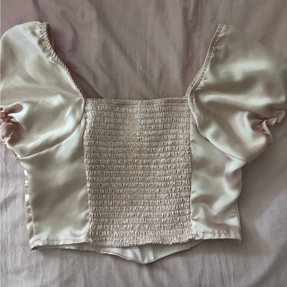 Pink Crop Top with Puff Sleeves - Picture 2 of 2